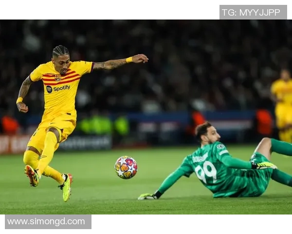 内维尔：曼联门将有大问题多纳鲁马和马丁内斯二选一吧_17019